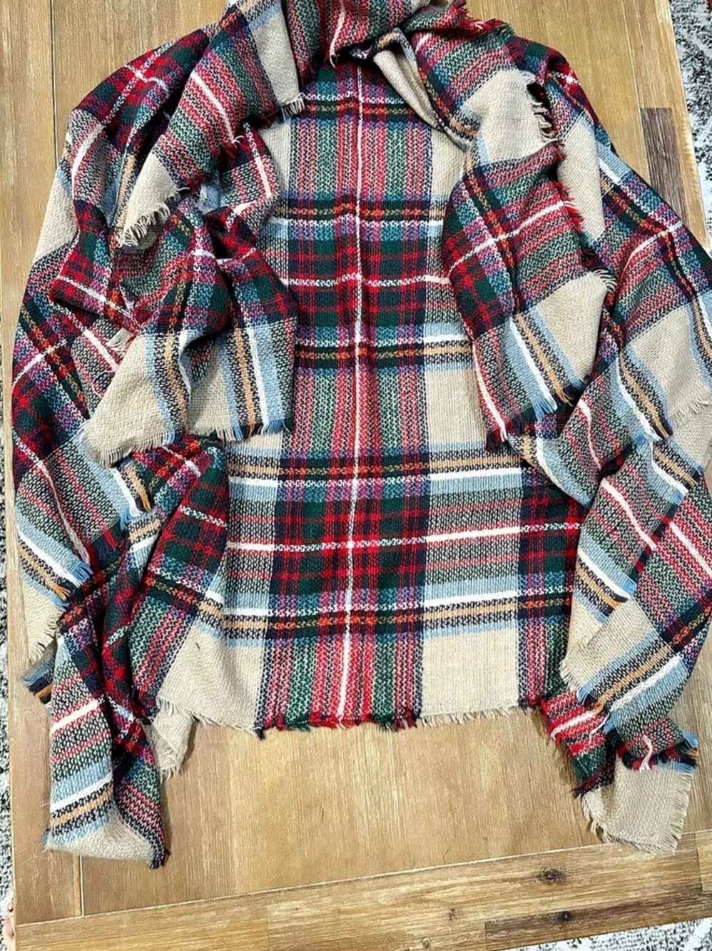 ModCloth Plaid Acrylic Wrap in Red & Green